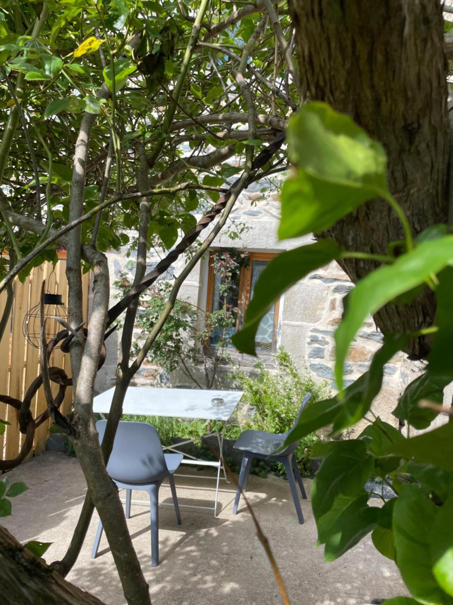 Chez Fabrice Bed & Breakfast Le Pertuis Exterior photo